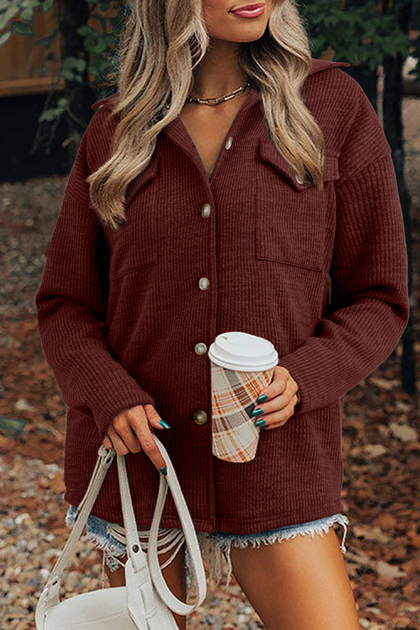 Pièce mode femme en maille, boutonnée, poches, casual, côtelé — rouge