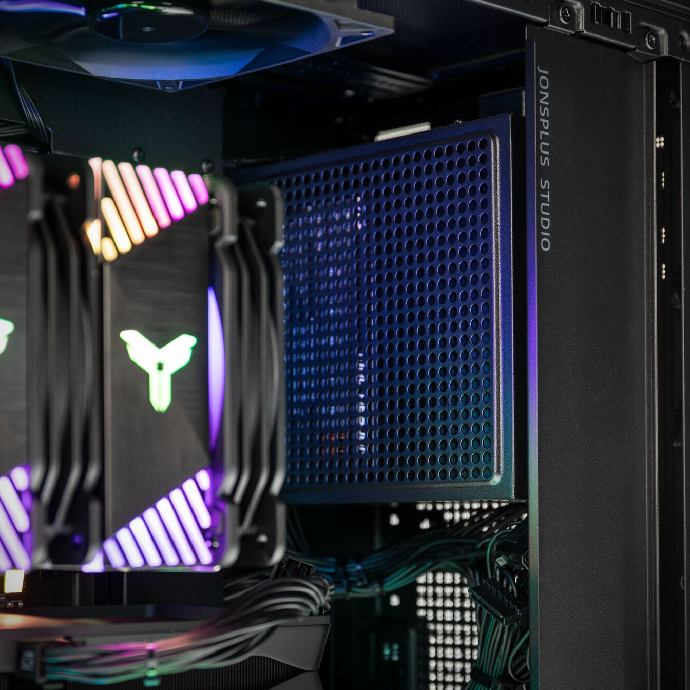 Gaming-PC BreezeBox, Intel Core Ultra 7 265k, Intel Arc B580 12GB - Fertig PC - King Mod Systems - vue 8