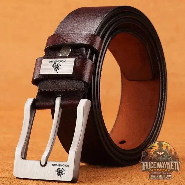 Ceinture en Cuir Véritable avec Boucle pour Homme, Accessoire de Styliste de Qualité Supérieure | Wayne Outfitters vs Ceinture en cuir véritable à boucle automatique pour homme, style géométrique. : quel ceinture choisir ?