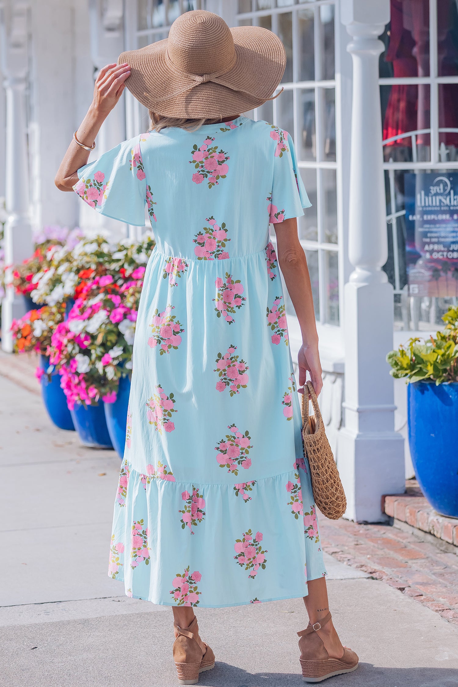 Robe longue à imprimé floral à manches courtes et col cranté bleu ciel
