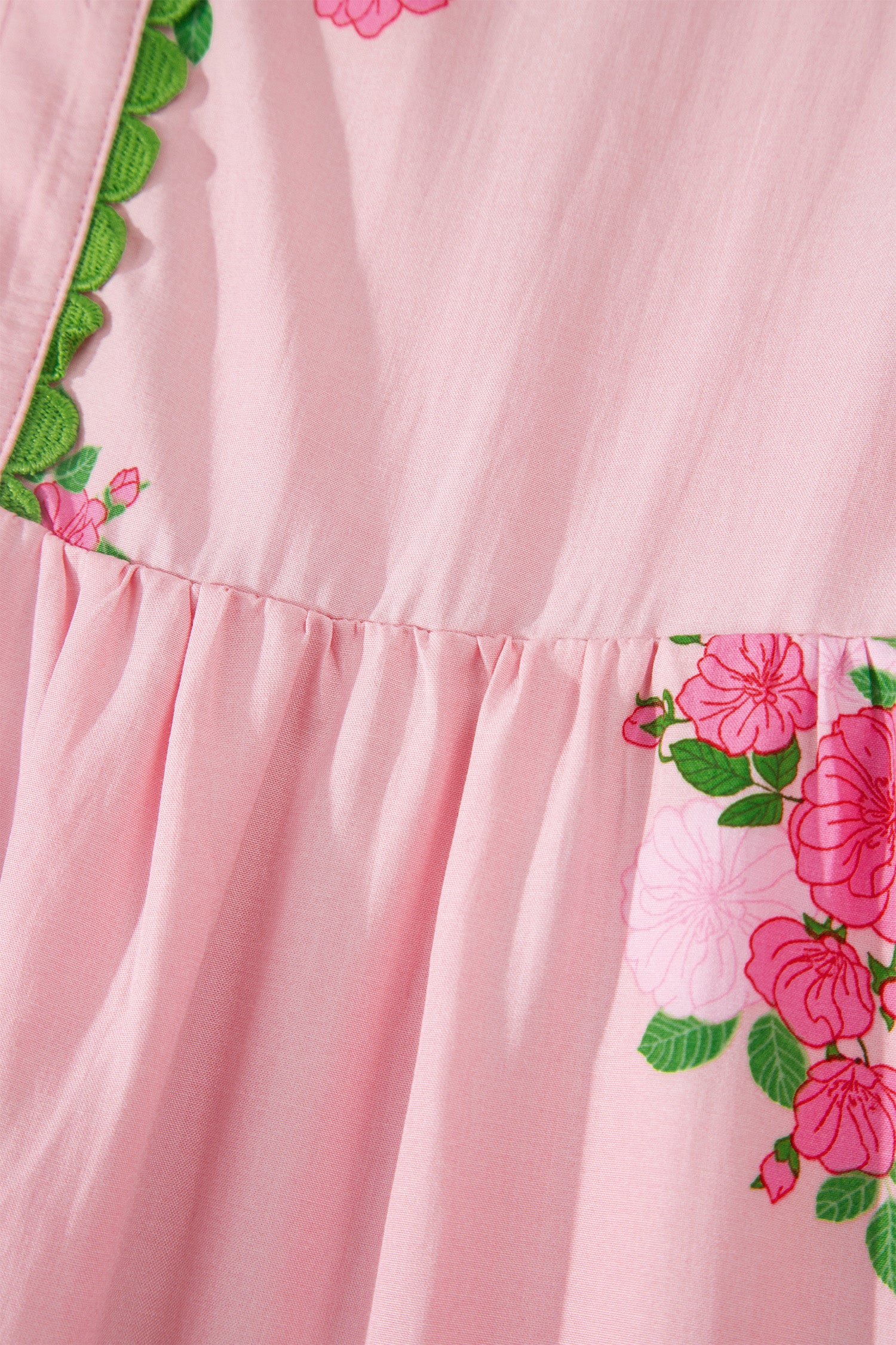 Robe longue à imprimé floral à manches courtes et col cranté bleu ciel