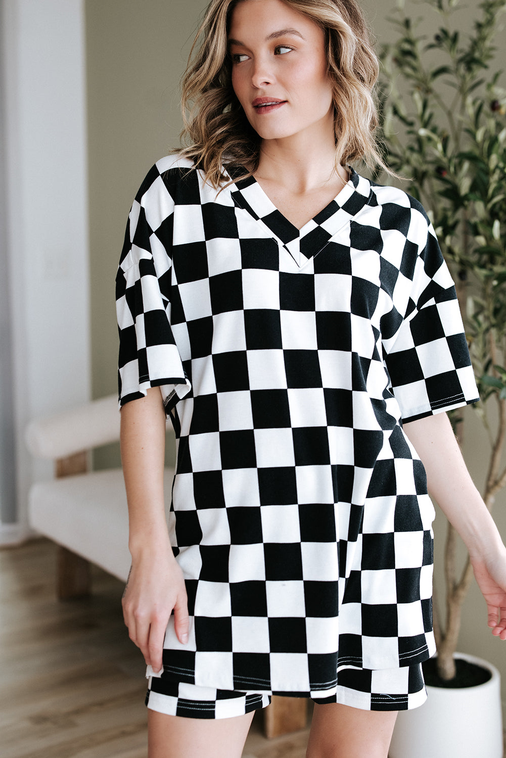 Short femme col V, ample — noir