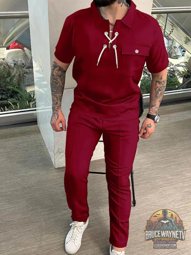 Ensemble homme grande taille en bordeaux avec col zippé et cordons décoratifs sur le devant