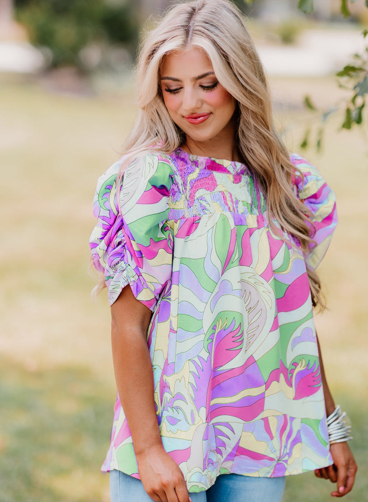 Blouse imprimé abstrait, manches ballon, détail smock — vert