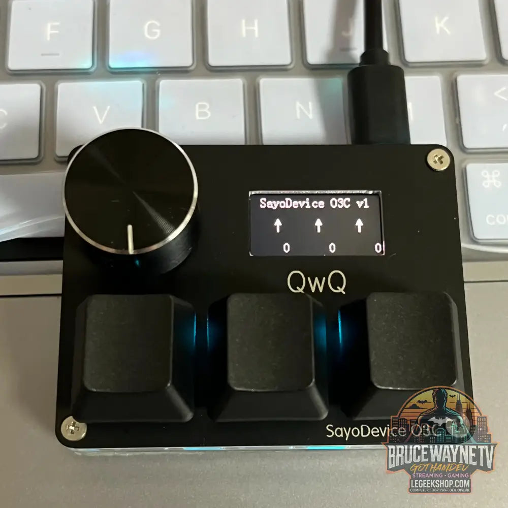 🎮 Mini Clavier Mécanique SayoDevice – Switchs Magnétiques Roses | Écran IPS & Ultra-Réactivité - Legeekshop