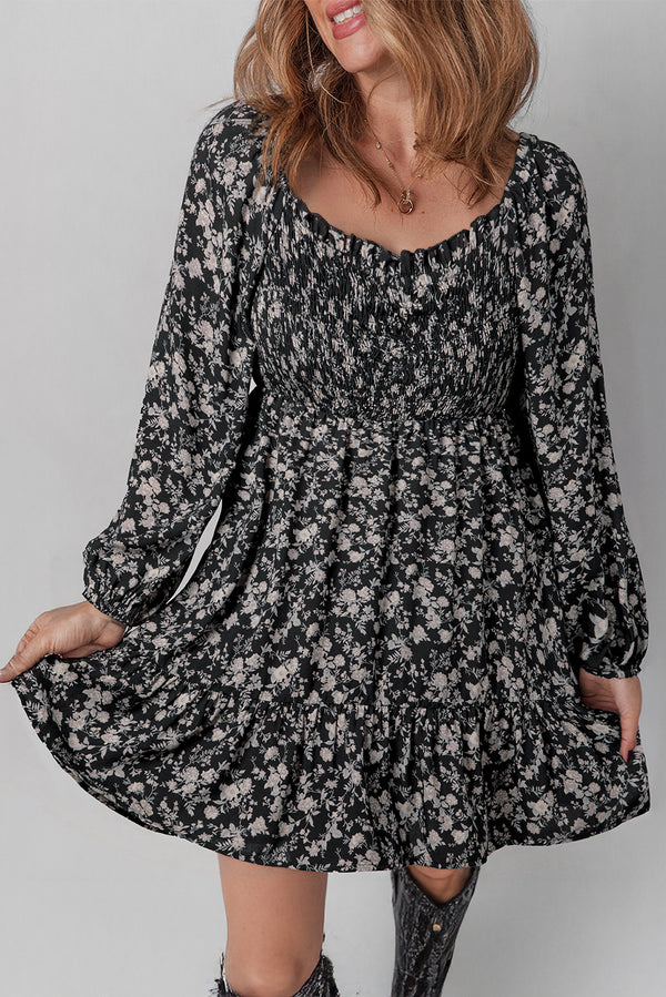 Robe courte femme floral, smocké, manches longues — noir