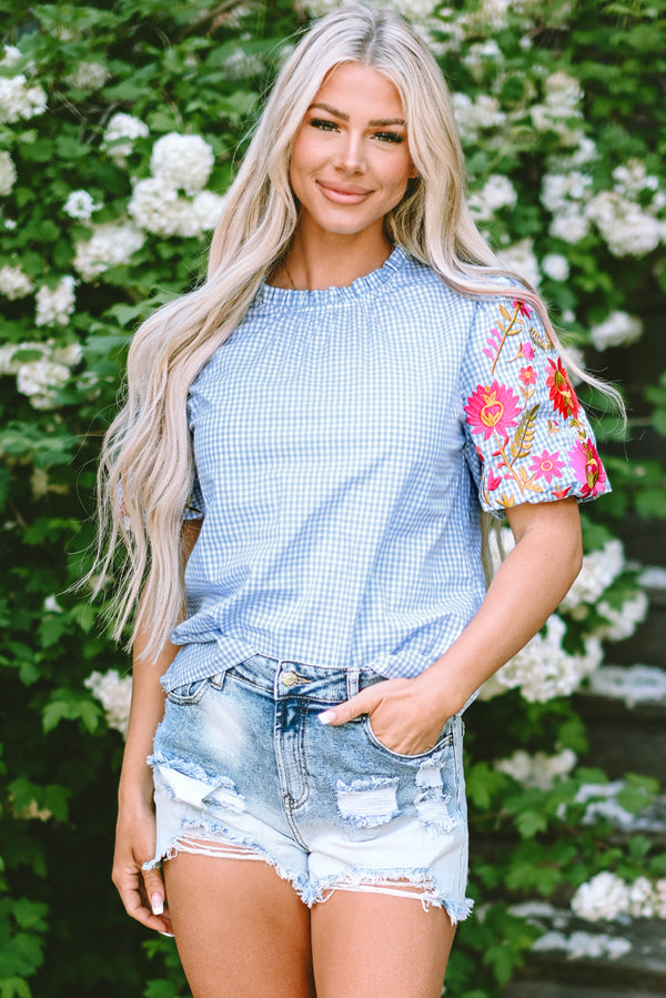 Blouse femme broderie florale, manches bouffantes — bleu clair