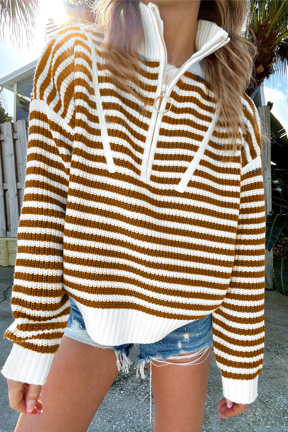 Pull femme rayé, zip, épaules tombantes — kaki