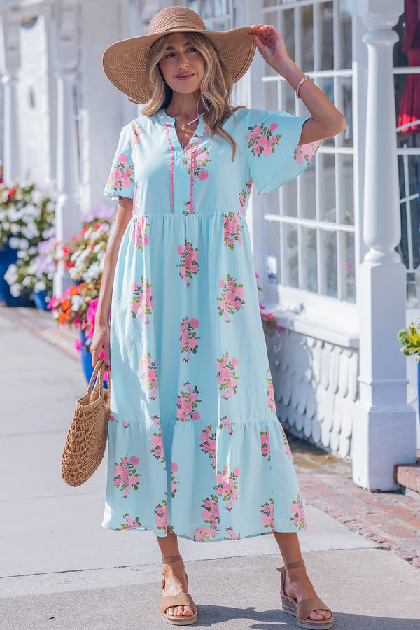 Robe longue à imprimé floral à manches courtes et col cranté bleu ciel