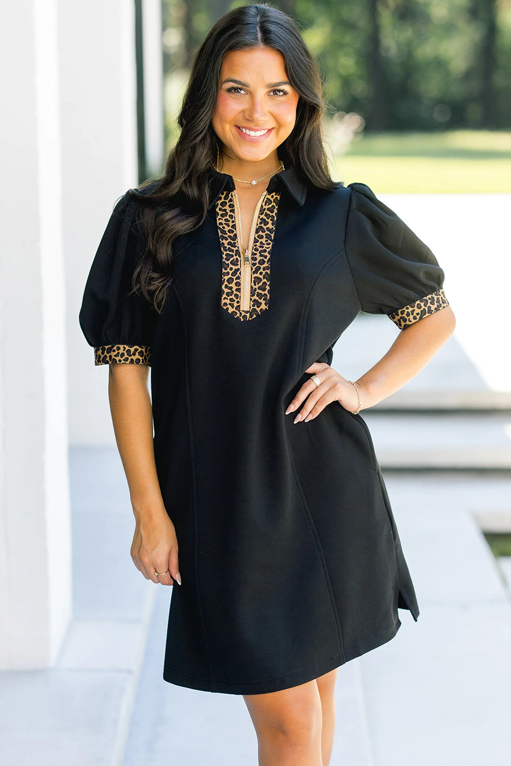 Mini robe léopard patchwork col zippé manches courtes bouffantes droite noir