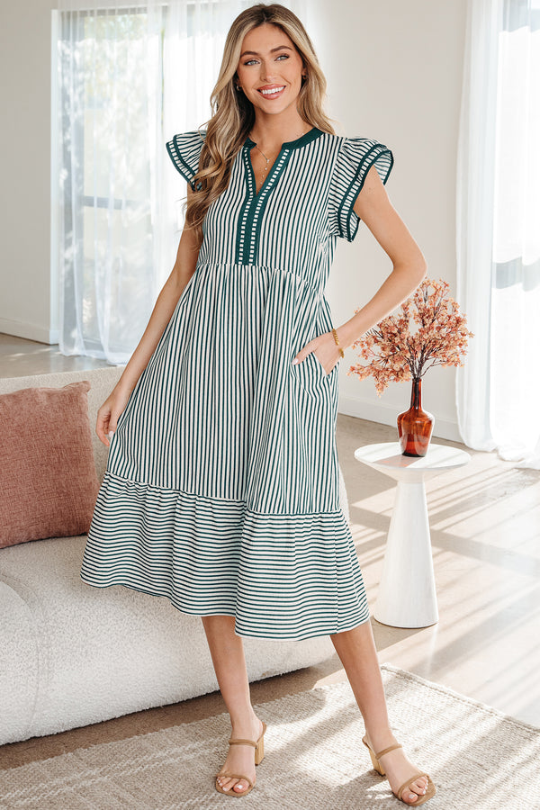 Robe midi à rayures doubles à volants et manches courtes avec bordure contrastée et col en V vert