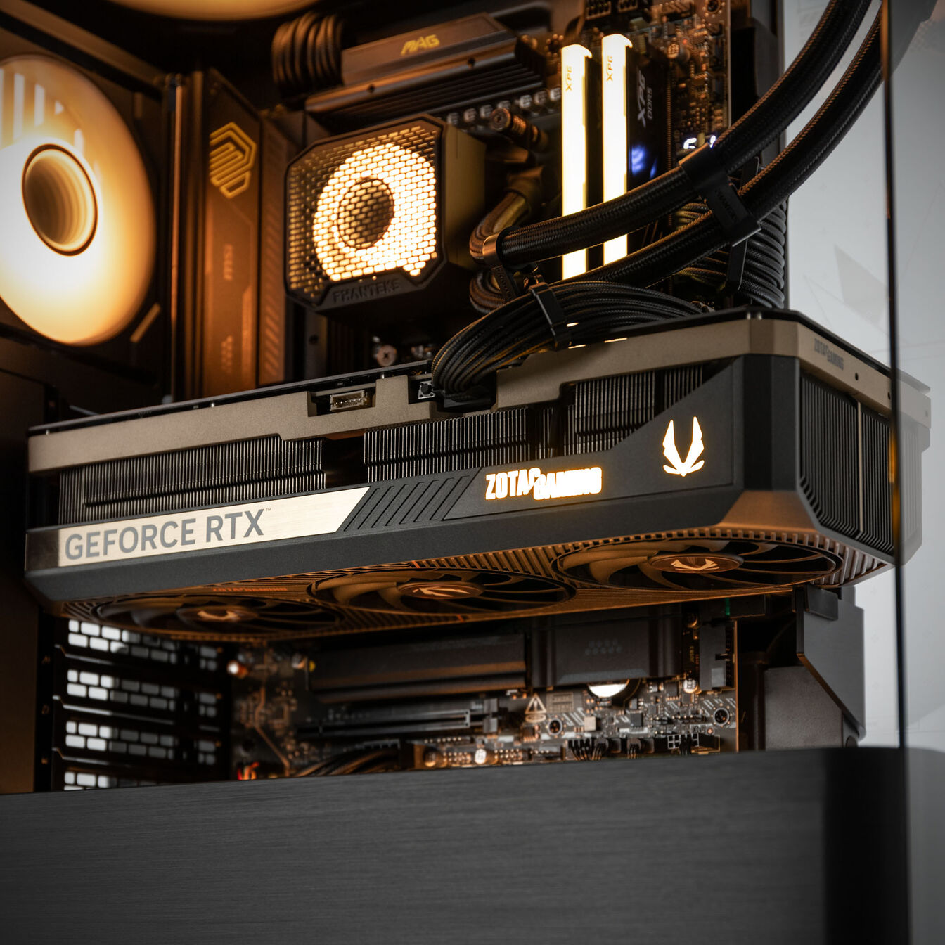 KingForge Gaming-PC GrandMaster, AMD Ryzen 7 9850X3D, RTX 5090, Phanteks Evolv X2 – Fertig-PC avec Windows - King Mod Systems - vue 7