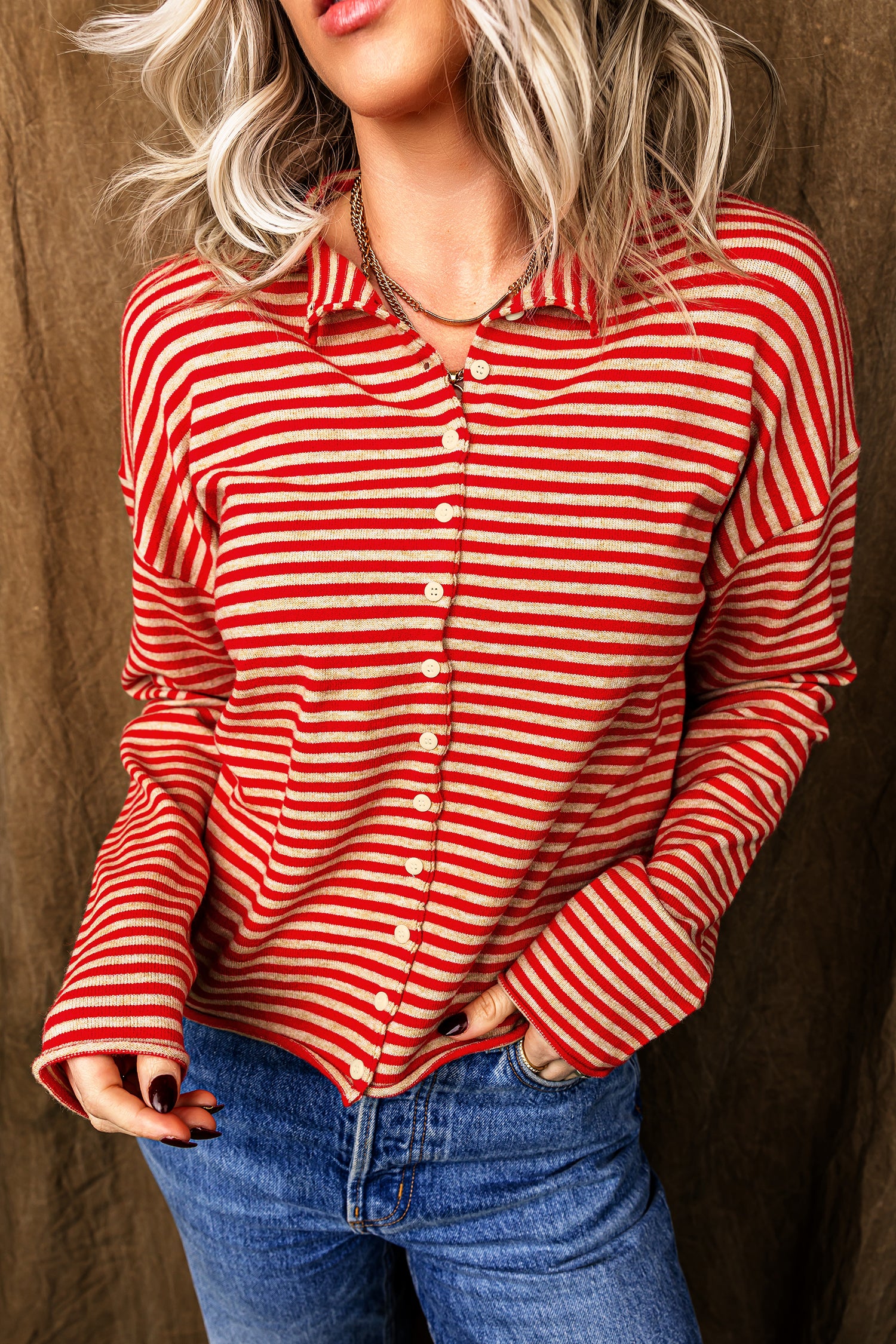 Cardigan femme rayé, en maille, boutonnée, manches longues — rouge