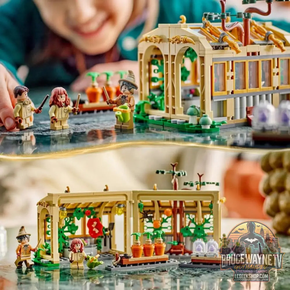 LEGO 76445 Harry Potter Schloss Hogwarts: Kräuterkundeunterricht, jeu de construction - LEGO - vue 6